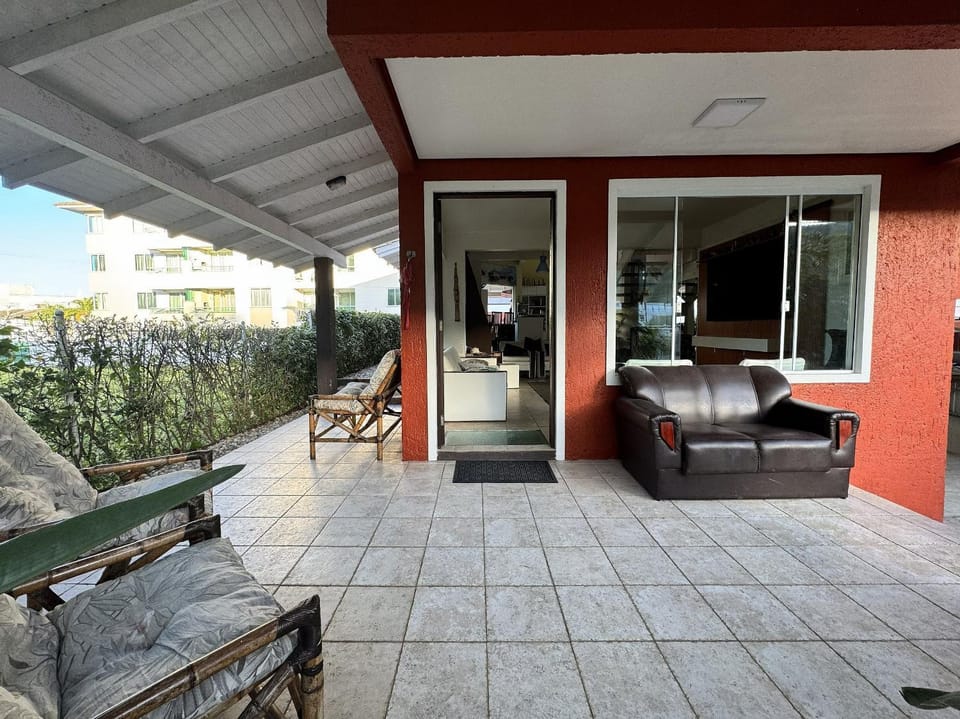 Casa dos Pinheiros - Casa com piscina, acomoda até 14 pessoas Apartment in Florianopolis