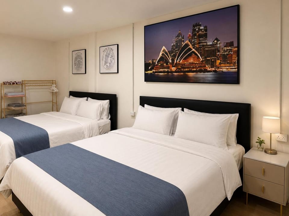 Bed, Photo of the whole room, Bedroom