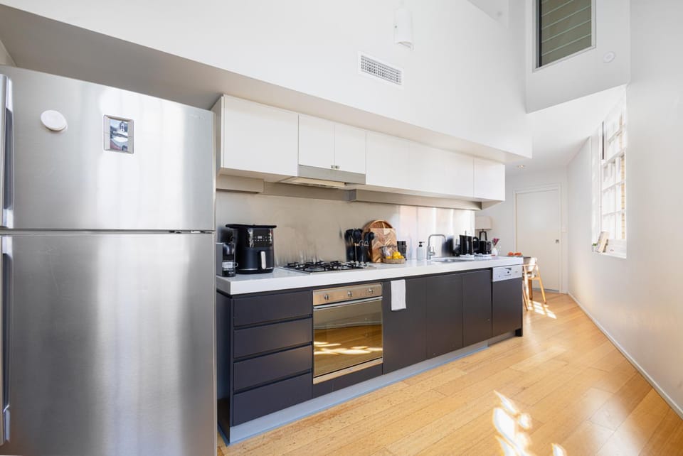 Coffee/tea facilities, oven, stove, toaster, kitchen