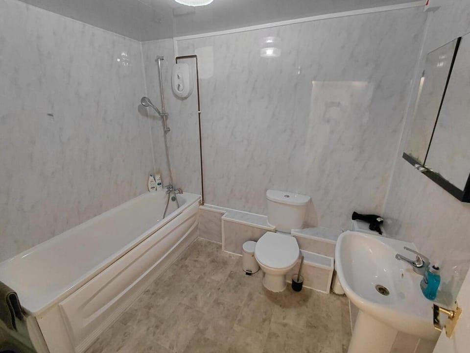 Vibrant 2 bedrooms flat in Bricklane Apartment in London Borough of Hackney