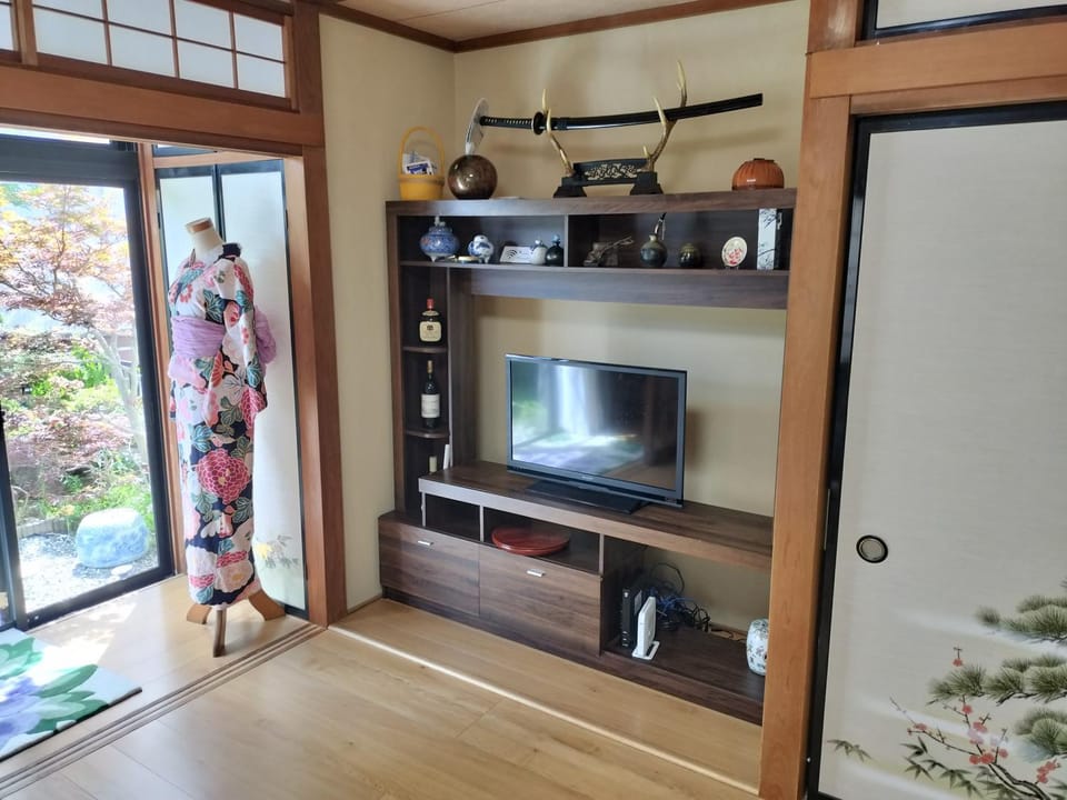 世界文化遗产三保松原 徒步3分钟 和服体验 160平独栋日式民居 民宿 松原 Apartment in Shizuoka Prefecture