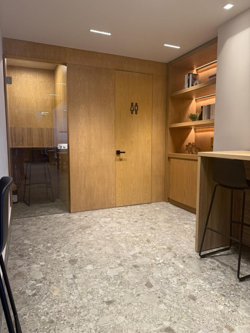 Business facilities, Seating area