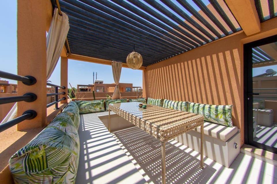 Balcony/Terrace, Dining area