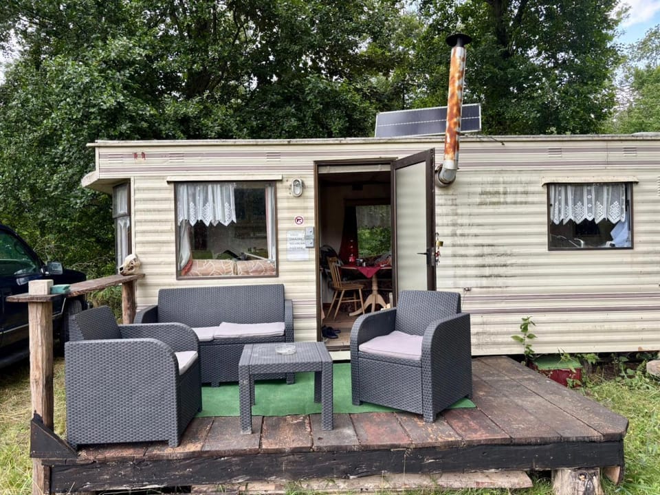 Property building, Seating area