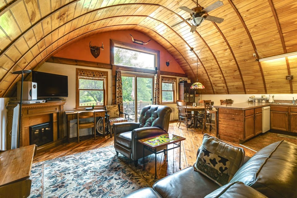 Hike & Fish: Delaware River Cabin w/ Views Cabin in Pennsylvania