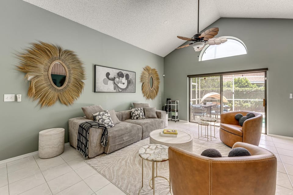 Disney Getaway w/ Private Hot Tub 14 Mi to Parks House in Kissimmee
