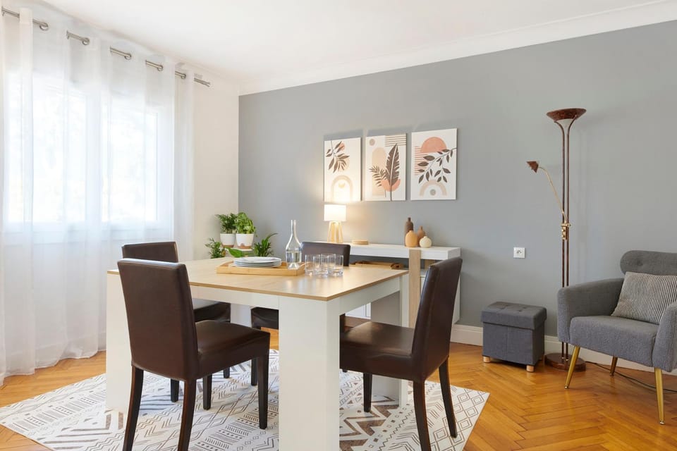 Living room, Dining area