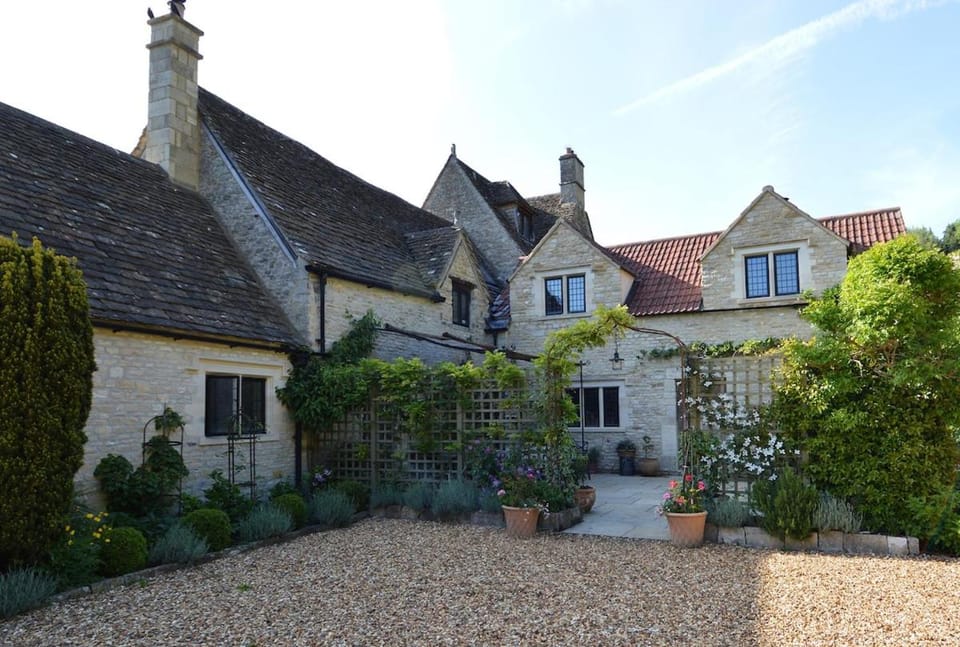 Chandlers, fabulous great hall in the heart of Castle combe House in Castle Combe