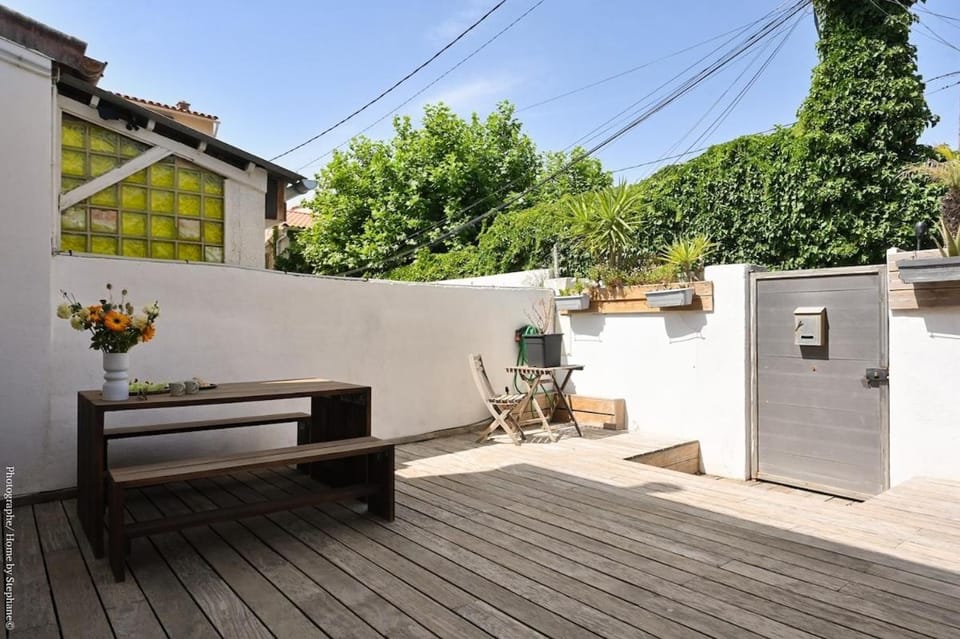Beach, Quiet, Sea 200 m, Private Terrace House in Marseille