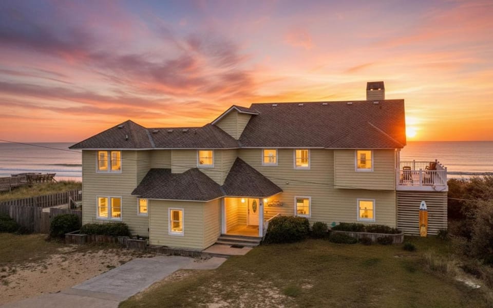 Dune Crest - Southern Shores, Oceanfront, Pool, Hot Tub, Pool Table, Pets OK House in Southern Shores