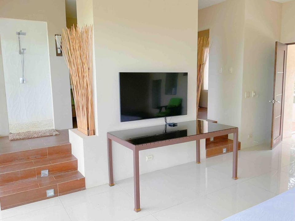 Casa Blanca #1 Beautiful modern beach house House in Samara