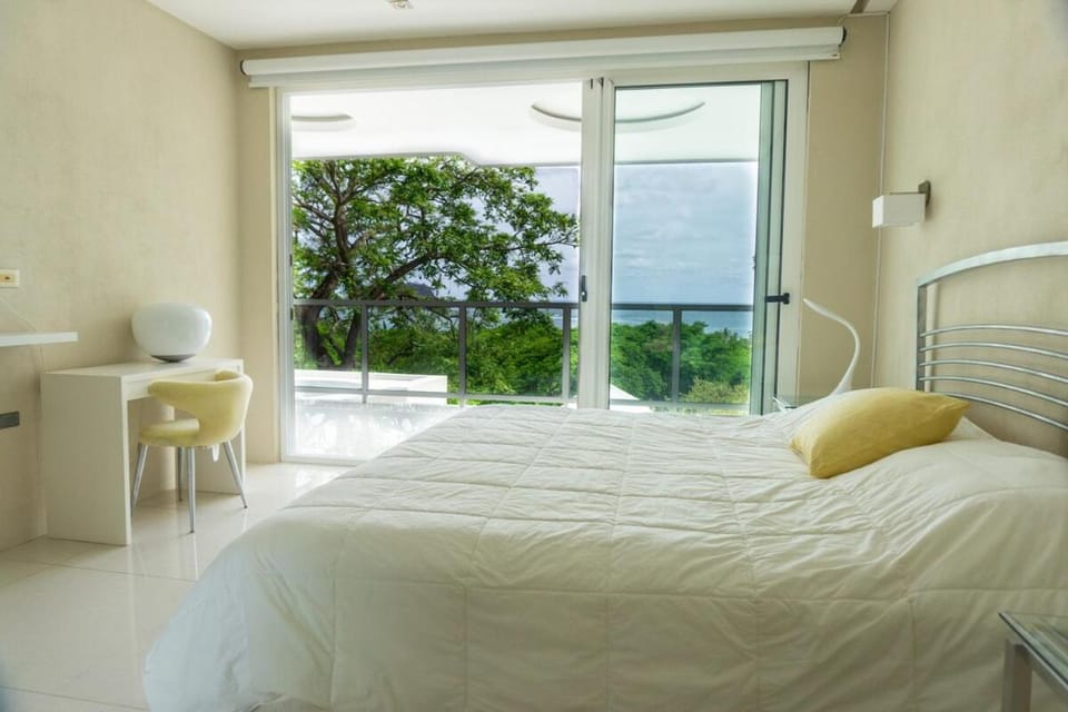 Casa Blanca #1 Beautiful modern beach house House in Samara