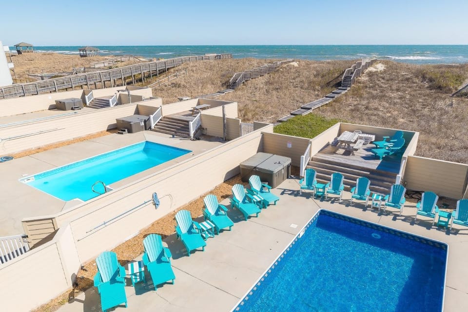 Wright Time, Wright Place - KDH MP 7.5, Oceanfront, Ocean View, Pool, Hot Tub, Rec Room, Pets OK House in Kill Devil Hills
