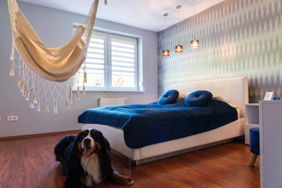 Bed, Bedroom, Garden view, Mountain view