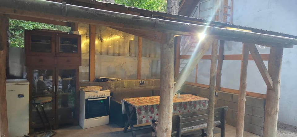 BBQ facilities, Kitchen or kitchenette