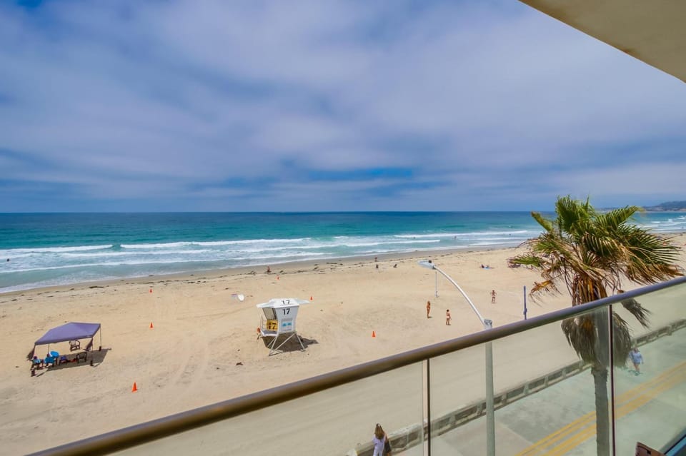 Day, View (from property/room), Balcony/Terrace, Beach, Sea view