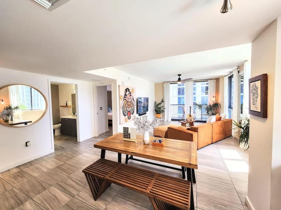 Living room, Seating area, Dining area