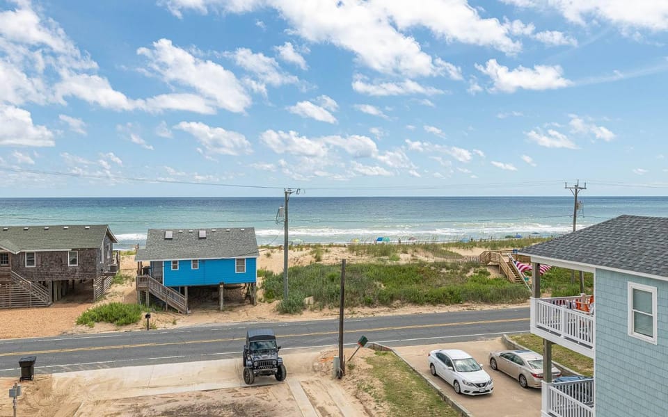 The Sandbar - Kitty Hawk MP 2.5, Semi Oceanfront, Ocean View, Elevator, Pool, Hot Tub House in Kitty Hawk