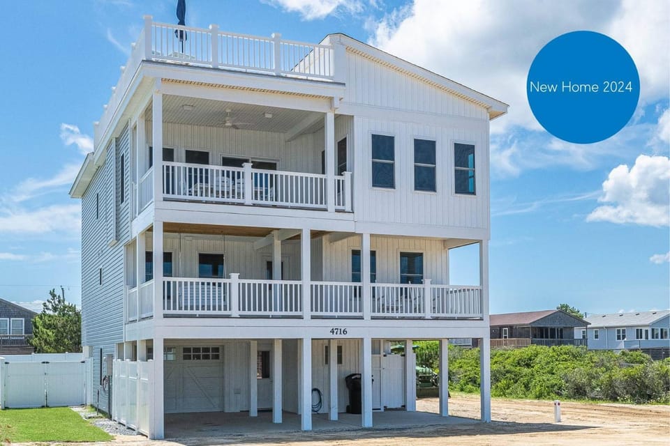 The Sandbar - Kitty Hawk MP 2.5, Semi Oceanfront, Ocean View, Elevator, Pool, Hot Tub House in Kitty Hawk