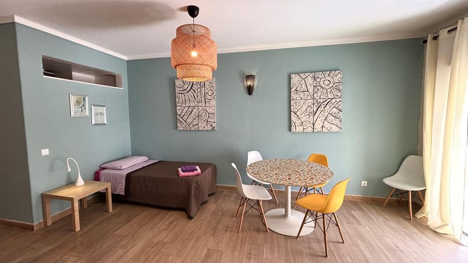 Bed, Living room, Dining area