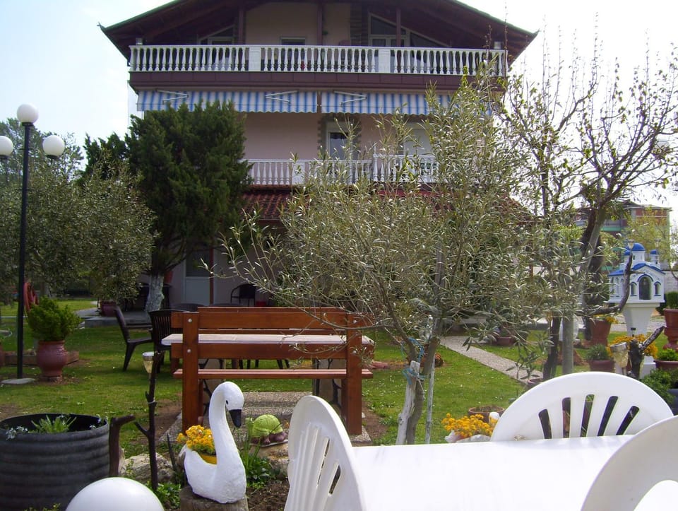 Natural landscape, BBQ facilities, Garden, Garden view