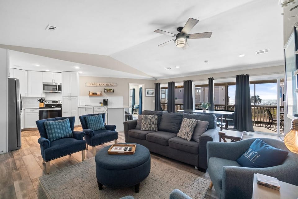 Baby Blue by Coastline Vacation Rentals House in Florida