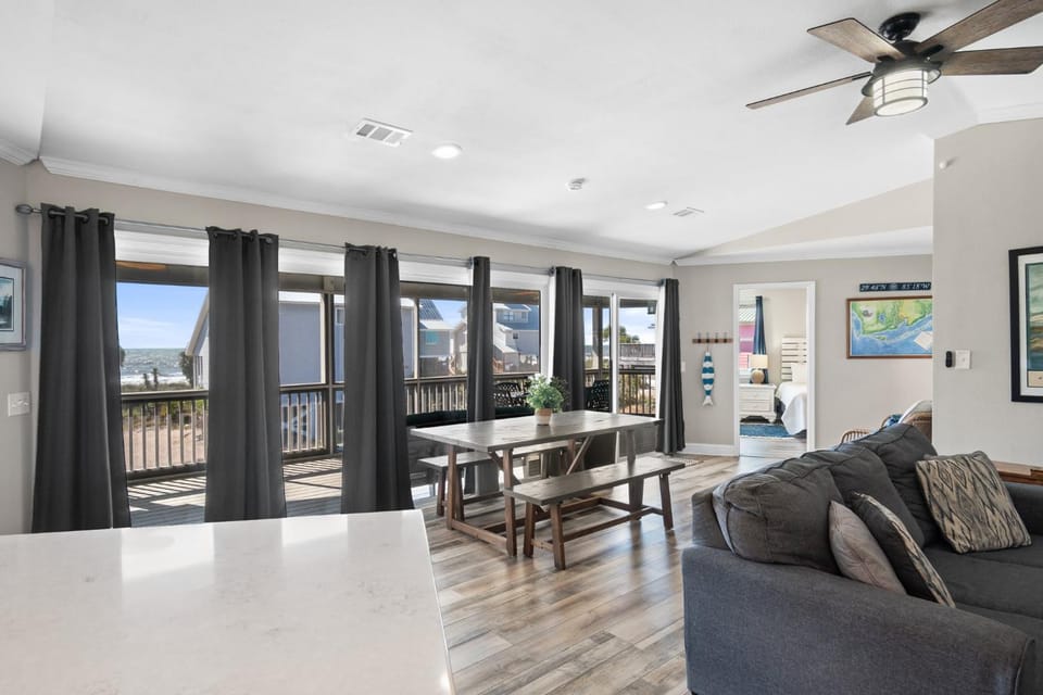 Baby Blue by Coastline Vacation Rentals House in Florida