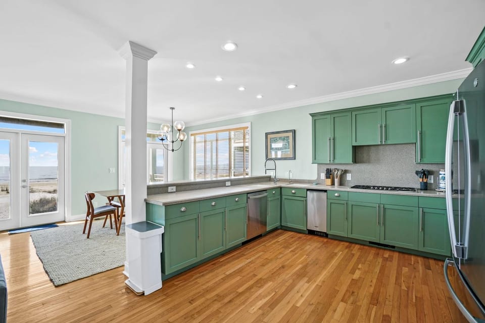 Salty Beach by Coastline Vacation Rentals House in Florida
