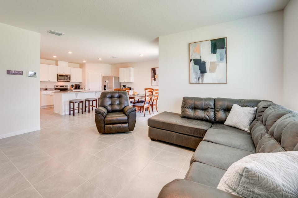 Gated Poinciana Resort: Family-Friendly Escape! House in Osceola County