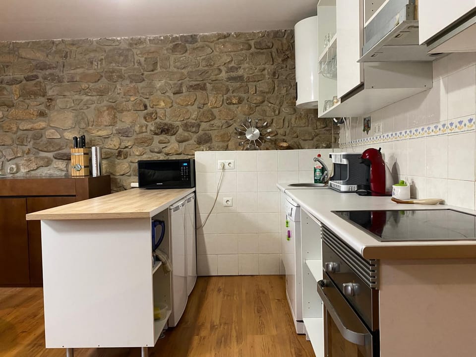 Kitchen or kitchenette, stove