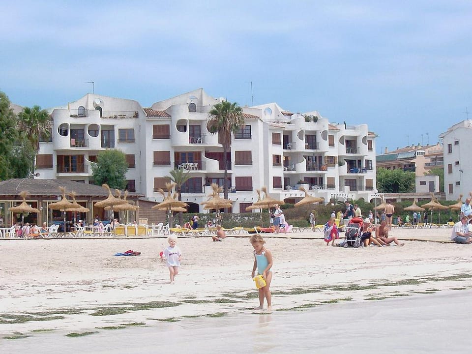 Facade/entrance, Off site, Bird's eye view, Beach