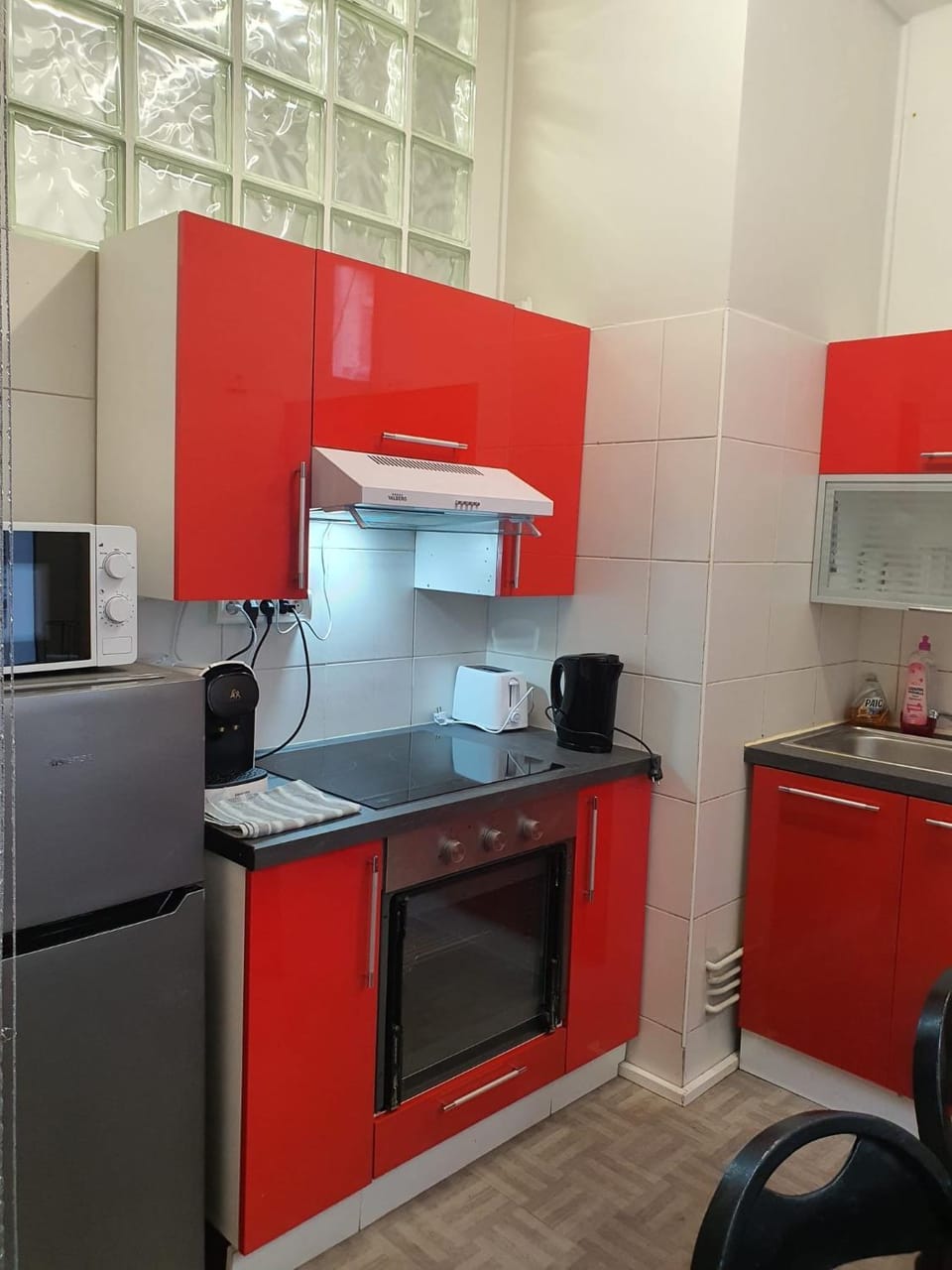 Clichy Loft Apartment in Levallois-Perret