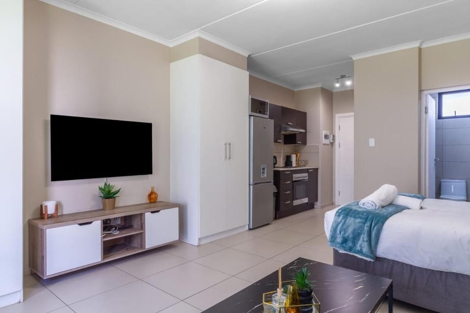 AlimamaSpaces - Rodney's Studio Apartment in Sandton
