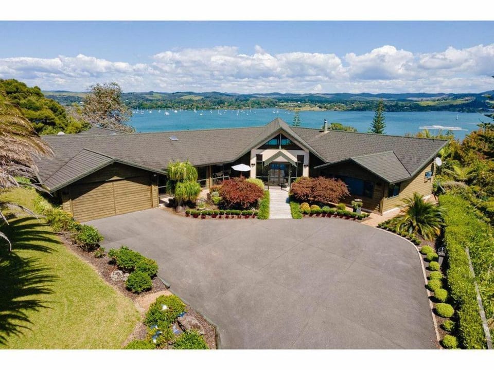 Property building, Bird's eye view