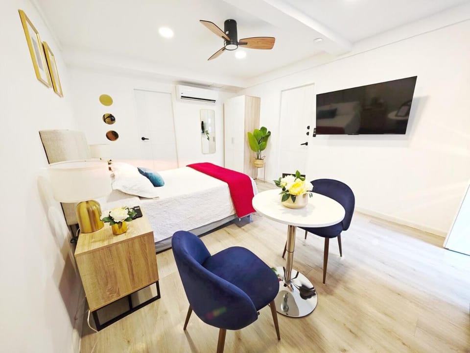Cool 2BR in Polanco - 2 Baths, AC & Terrace Apartment in Mexico City