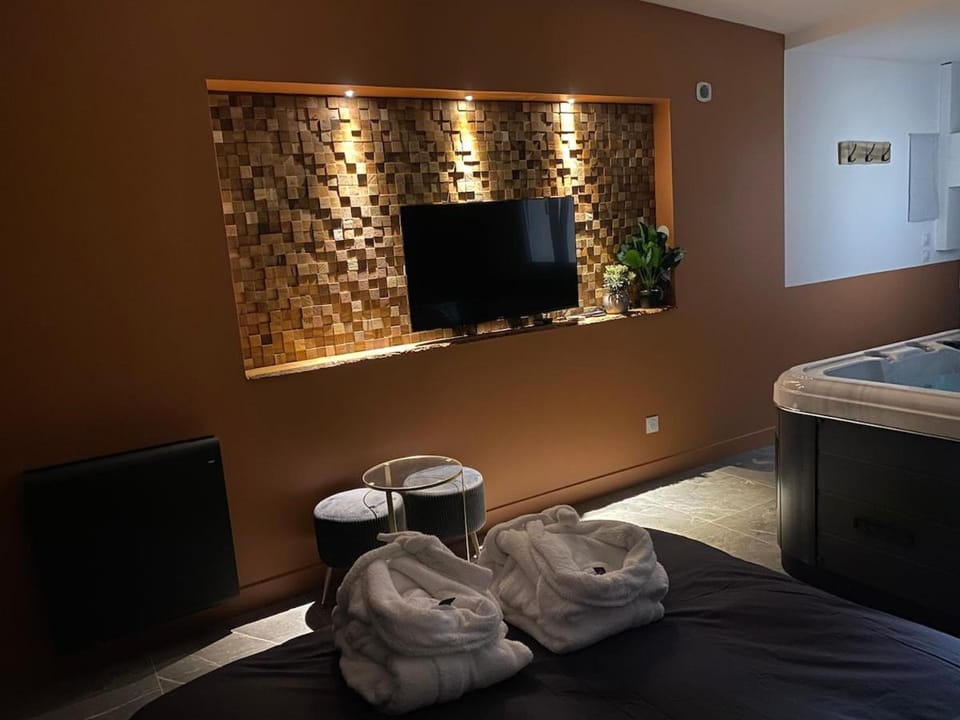 Le Cocoon Evasion Spa Jacuzzi Apartment in Hauts-de-France