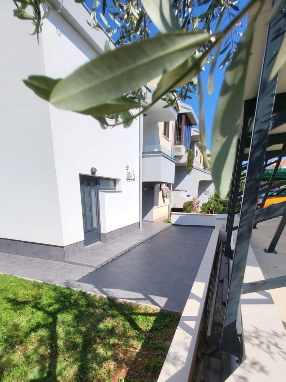 Property building, Balcony/Terrace