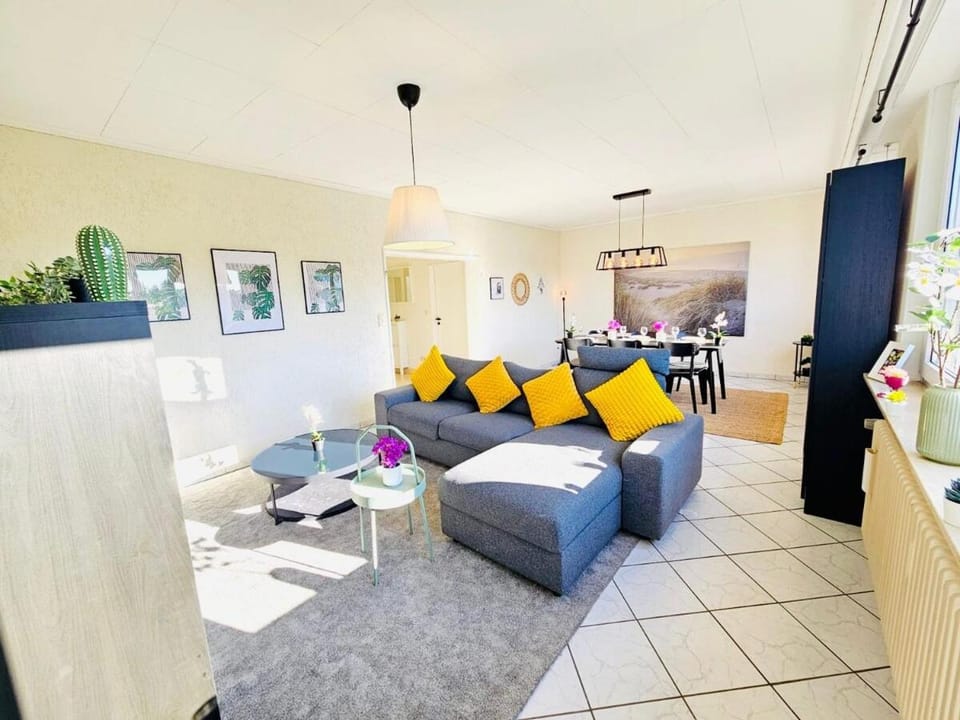 Chic Urban Stay 2BR with parking- BEL4 Apartment in Strassen