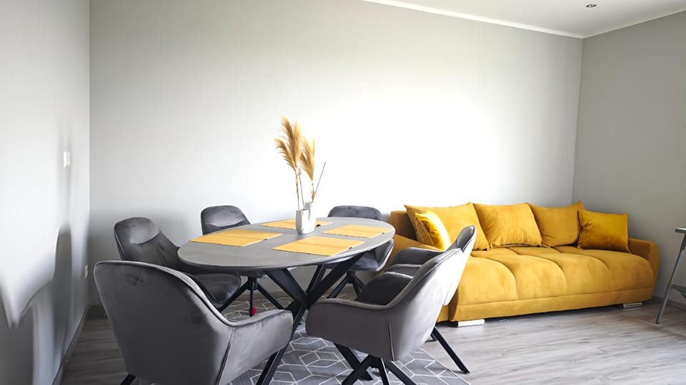 Coffee/tea facilities, Kitchen or kitchenette, Seating area, Dining area, heating, internet, toaster, kitchen