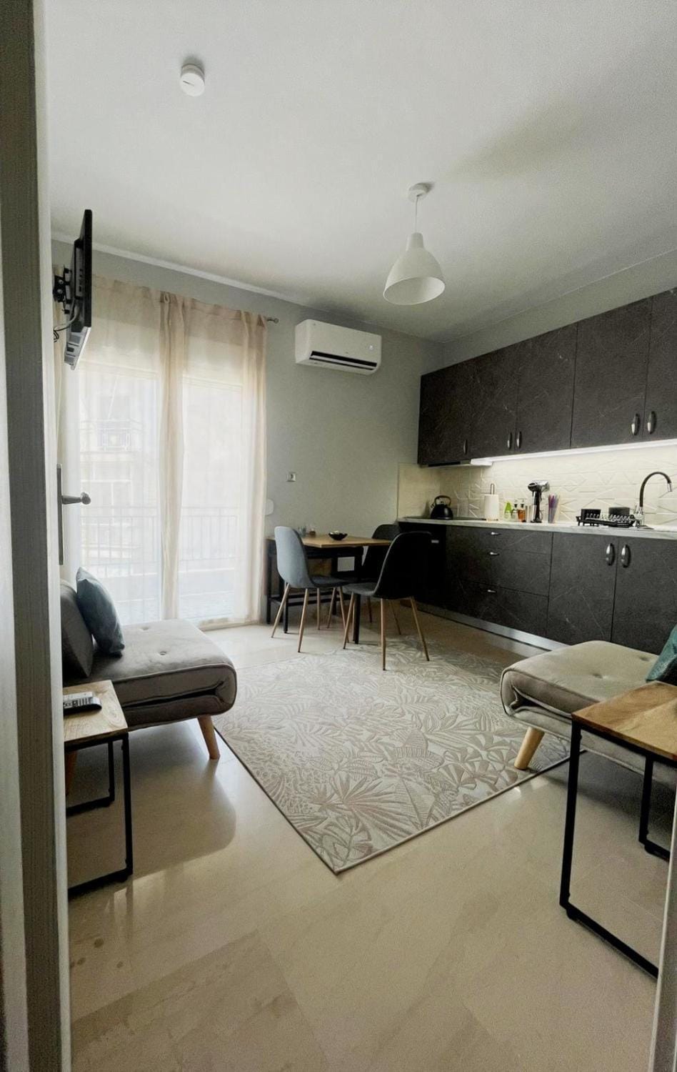 Living room, Dining area