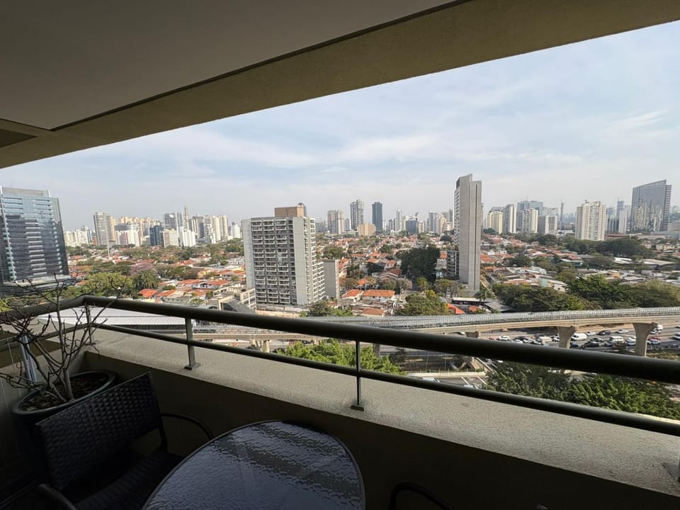 Flat Brooklin - Melhor Localização - Itaim - CGH - com Vaga Apartment hotel in Sao Paulo City