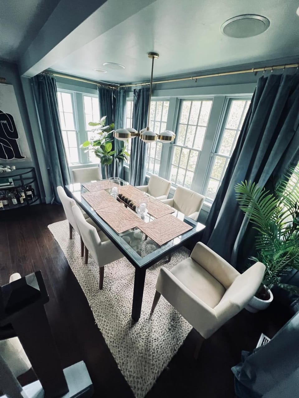 Walkable Designer Home in East Hampton Village! Villa in East Hampton