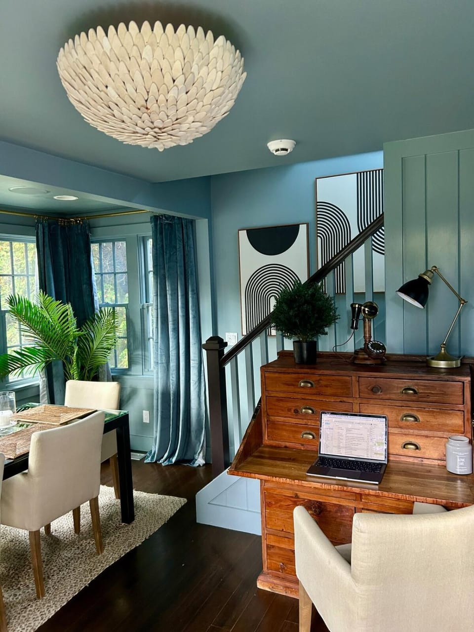 Living room, Seating area, Dining area