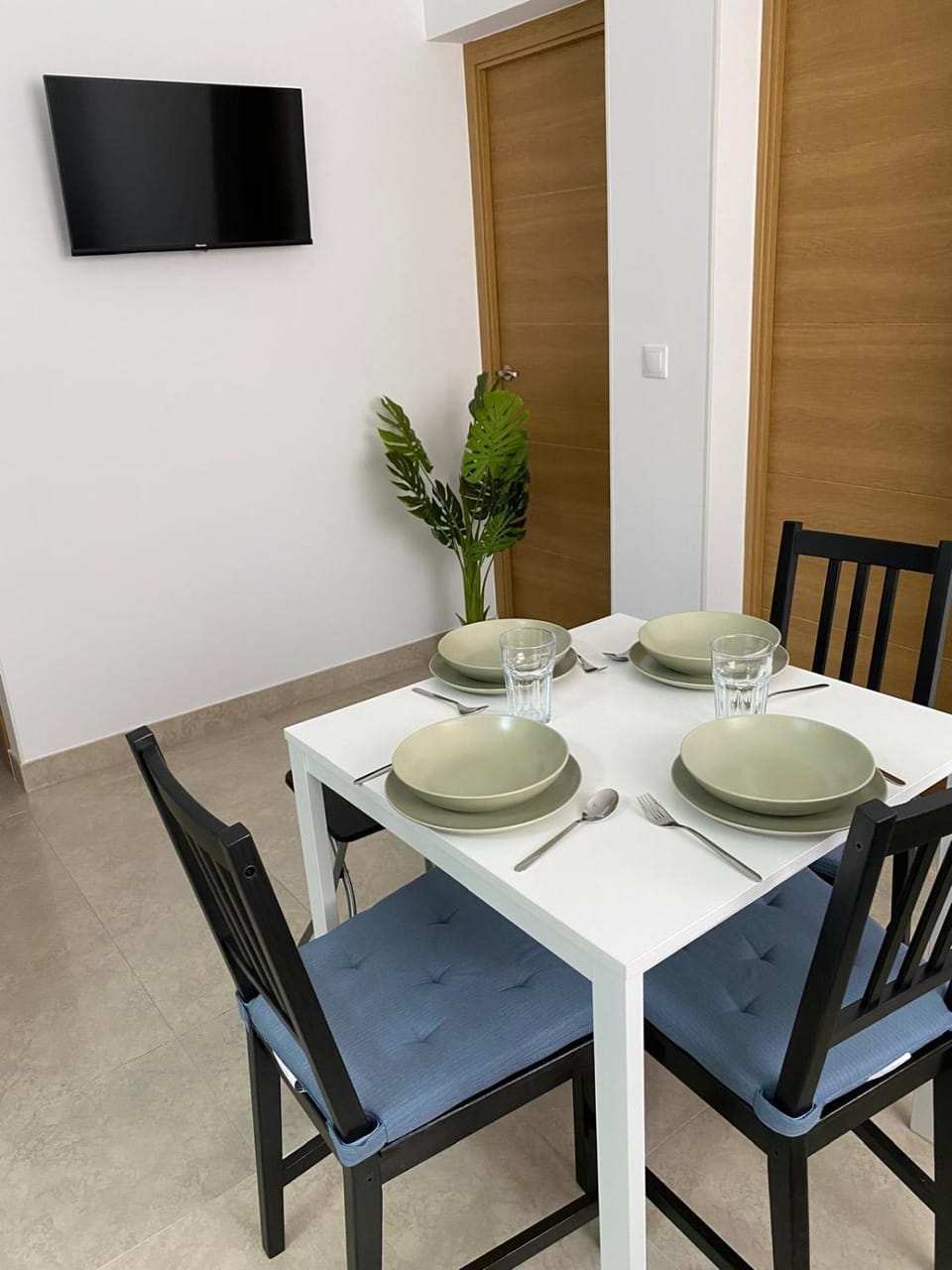 TV and multimedia, Living room, Dining area