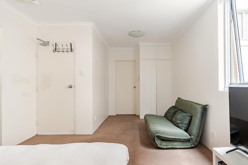 Living room, Photo of the whole room