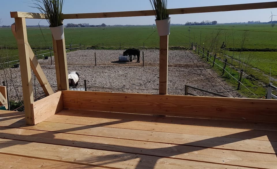 Pipowagen bij Sneek, voor maximaal 2 personen Luxury tent in Friesland, Netherlands