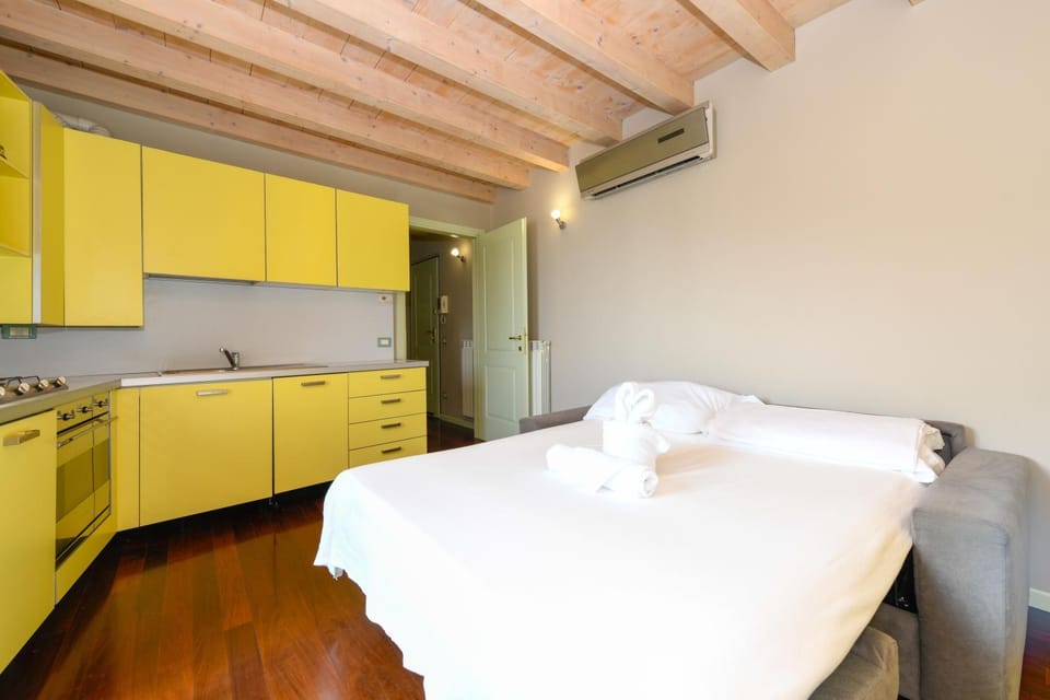 Area and facilities, air conditioner