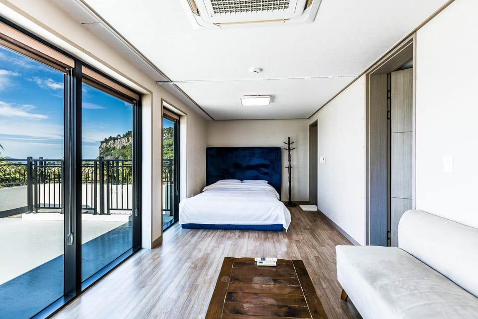 Bed, View (from property/room), Photo of the whole room