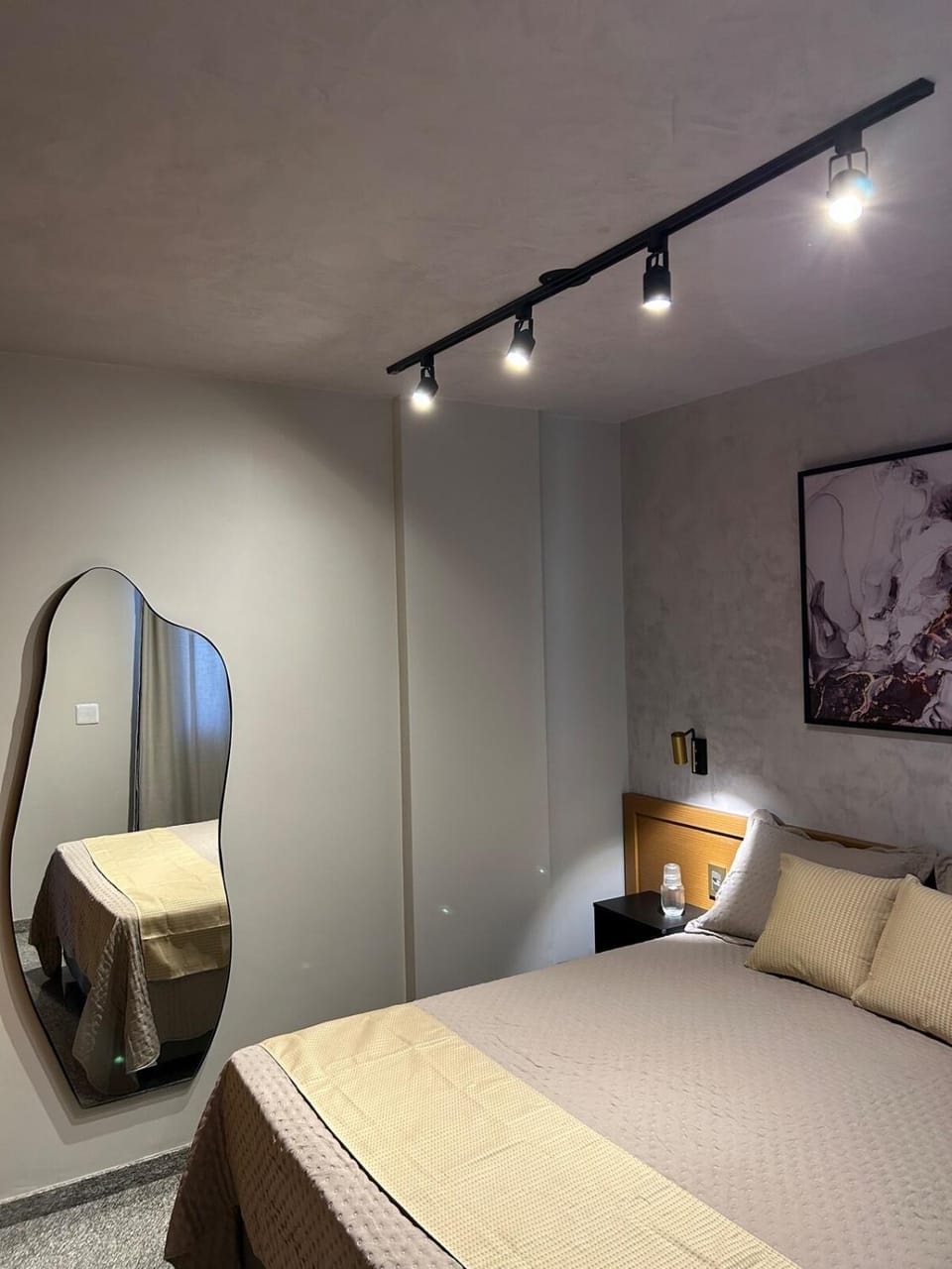 Bed, Photo of the whole room, Bedroom