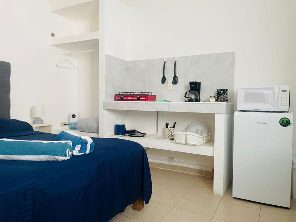 Bed, Kitchen or kitchenette